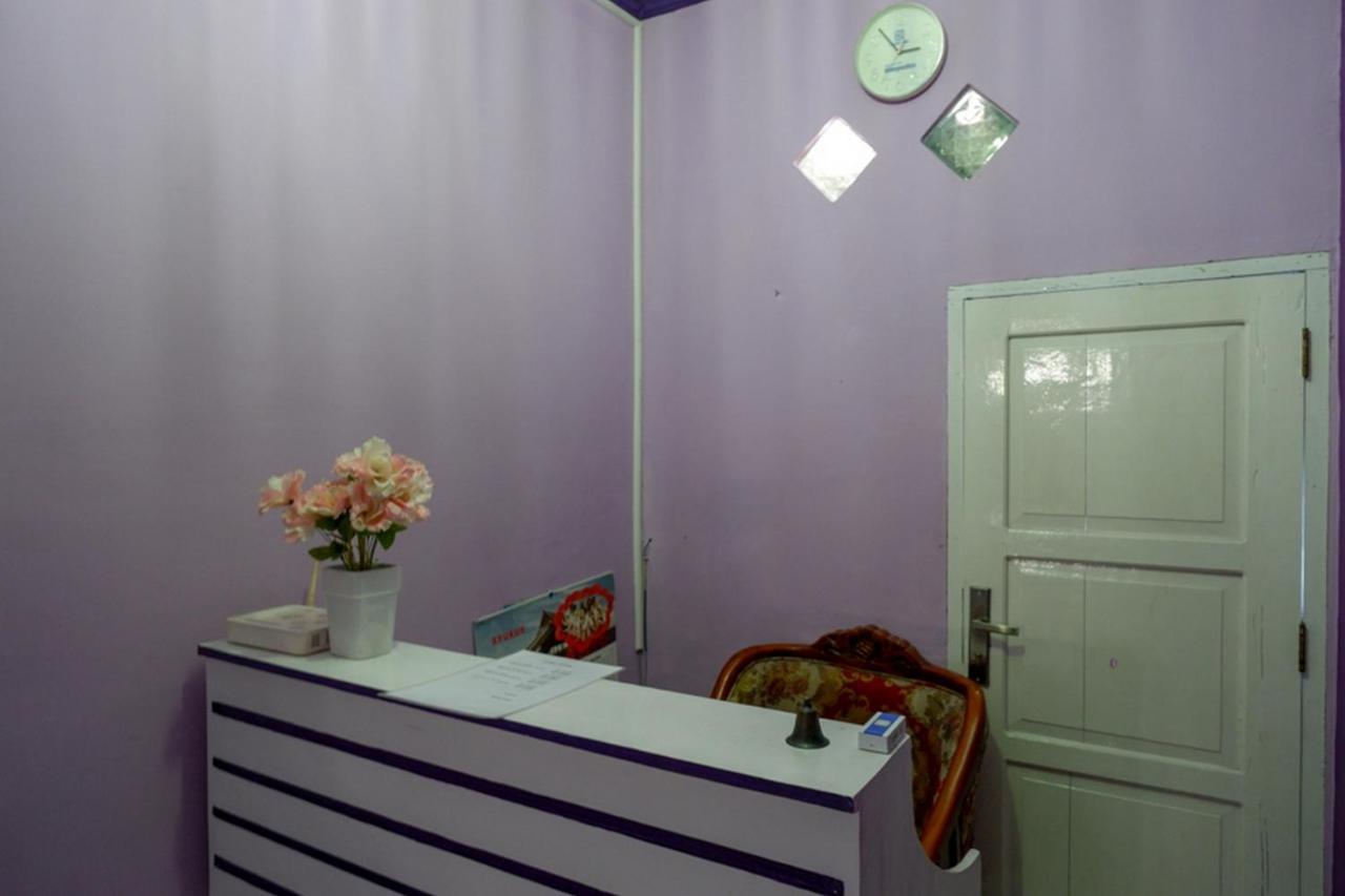 Reddoorz @ Hotel Aulia Majene מראה חיצוני תמונה